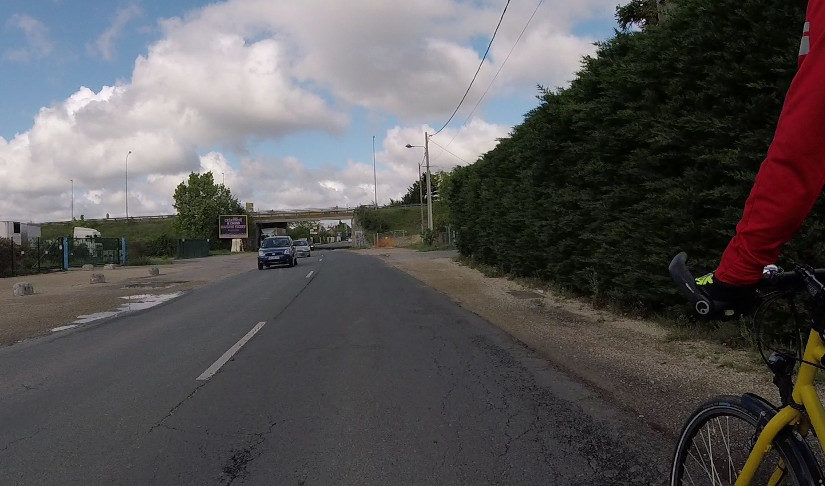 13ème vélorution orléanaise à la Chapelle-Saint-Mesmin : oui au vélo urbain, non au béton contraint !